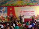 Đại biểu tặng hoa.jpg - 