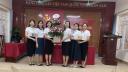 tặng hoa 1.jpg - 